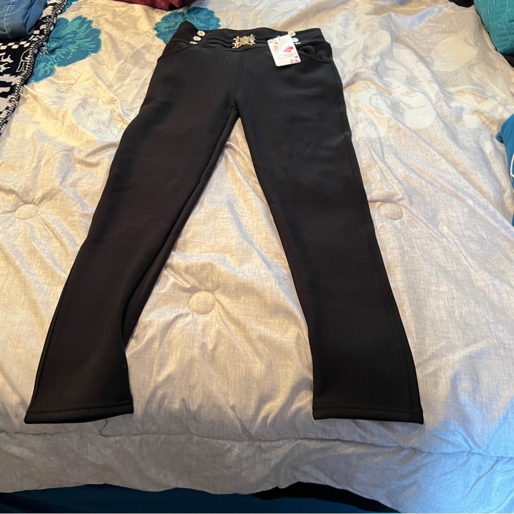 Black leggings pants